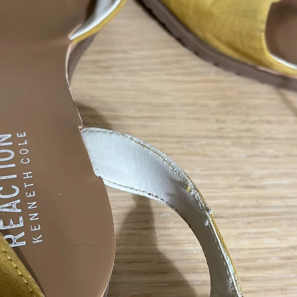 Kenneth Cole Reaction Jolly Low Wedge Golden Yellow Sandal size 6.5 - Picture 14 of 16